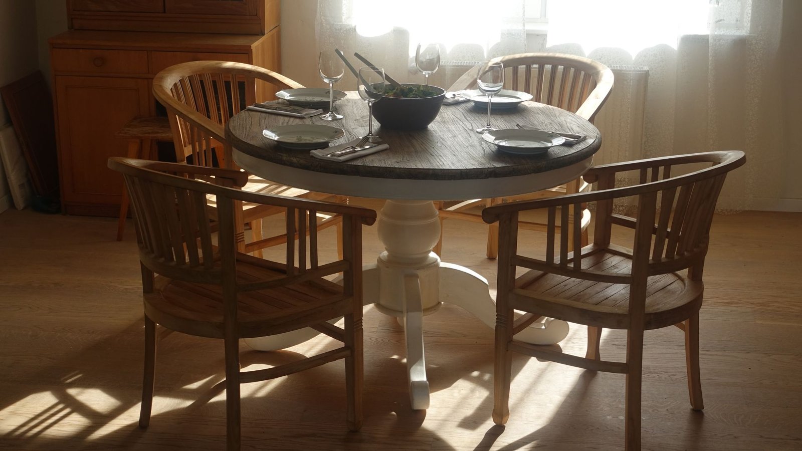 Dining Table with 4 Chairs